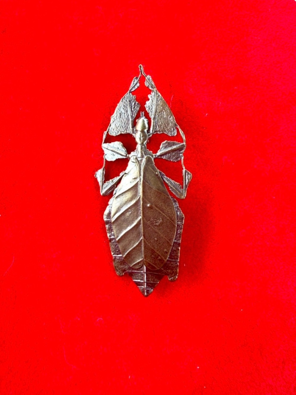 Gold Leaf-Inspired Insect Brooch - Elegant Gold Toned Women's Jewelry